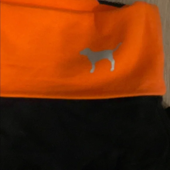 Pink Victoria secret “sf giants” yoga pants - Picture 2 of 4